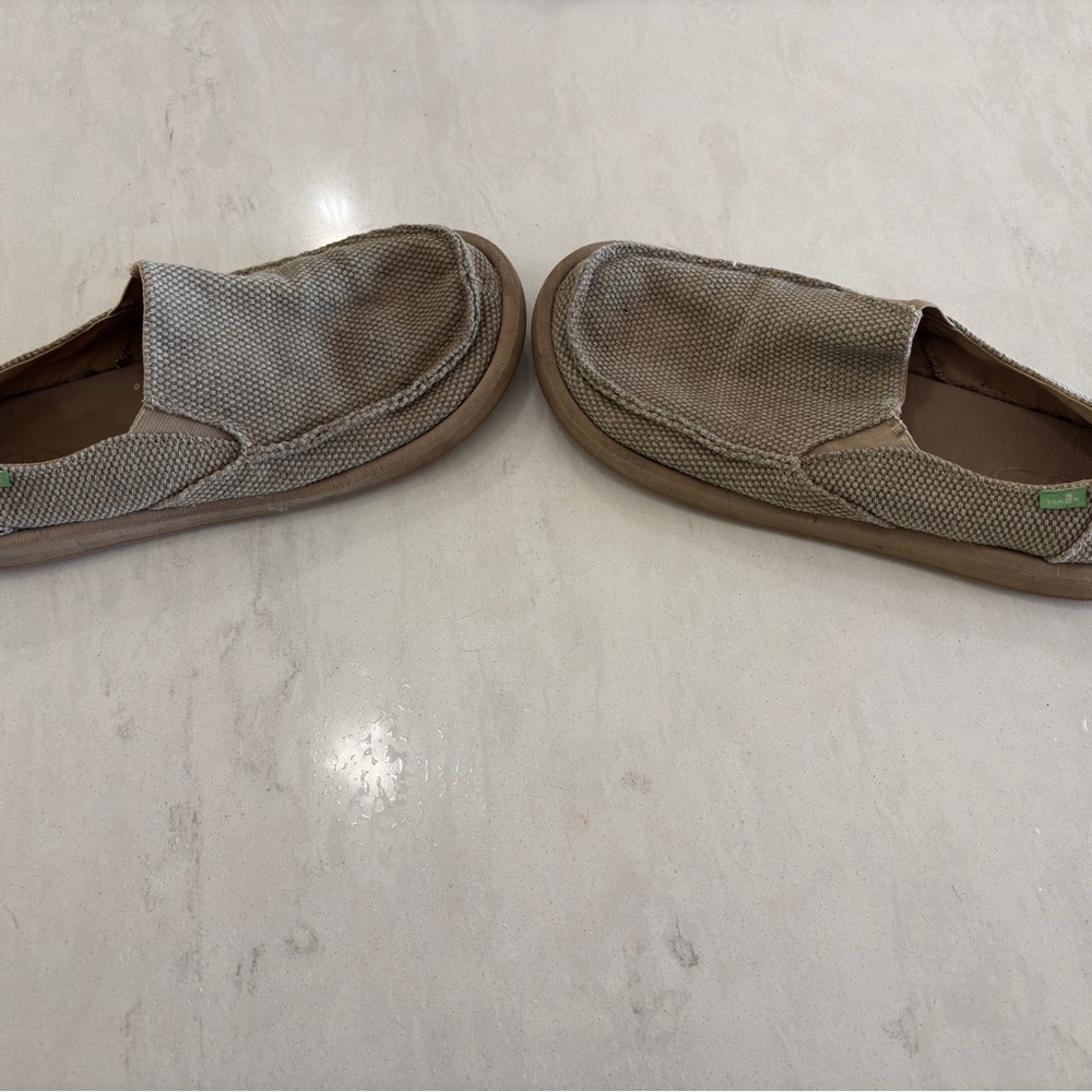 Men's Sanuk Tan Slip-On Shoes - Picture 4 of 5
